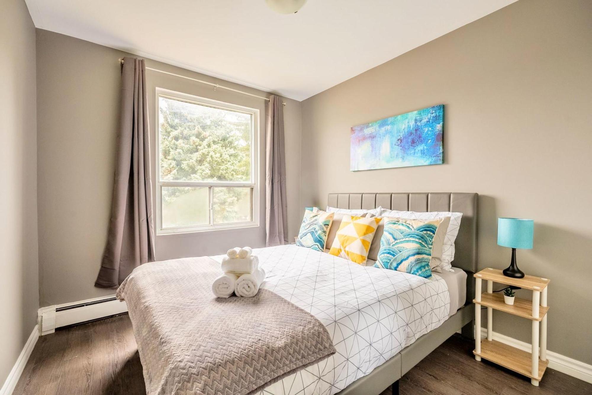 Appartamento Newly Renovated 2Br Unit In Glenview West Hamilton Esterno foto